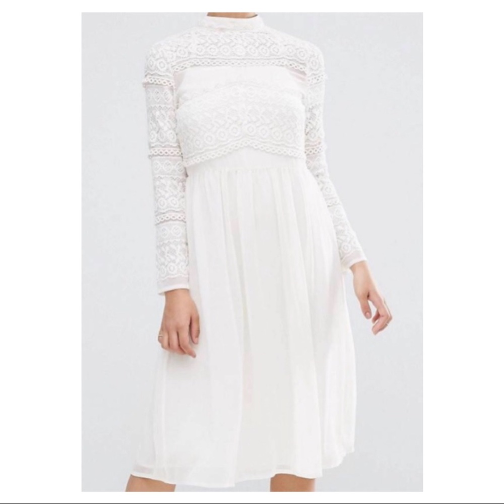 ❌SOLD❌ASOS Ivory or “Cream” Lace Insert Dress - Picture 3 of 9